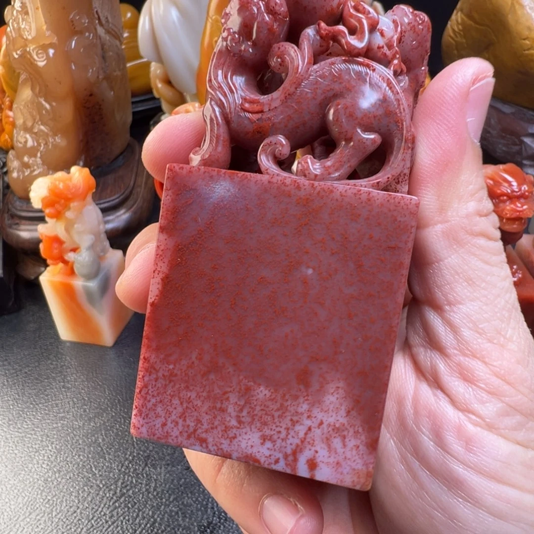 峰***波田黄石寿山石雕刻