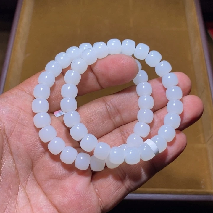 老***刘和田玉（白玉）未镶嵌颈饰