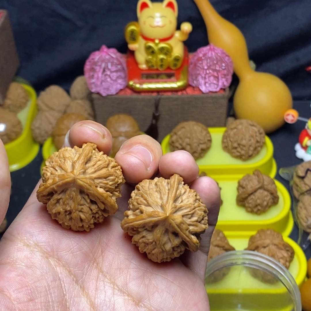 贰***马文玩核桃吊坠文山三棱