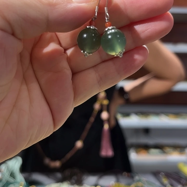 岫玉未镶嵌毛衣链