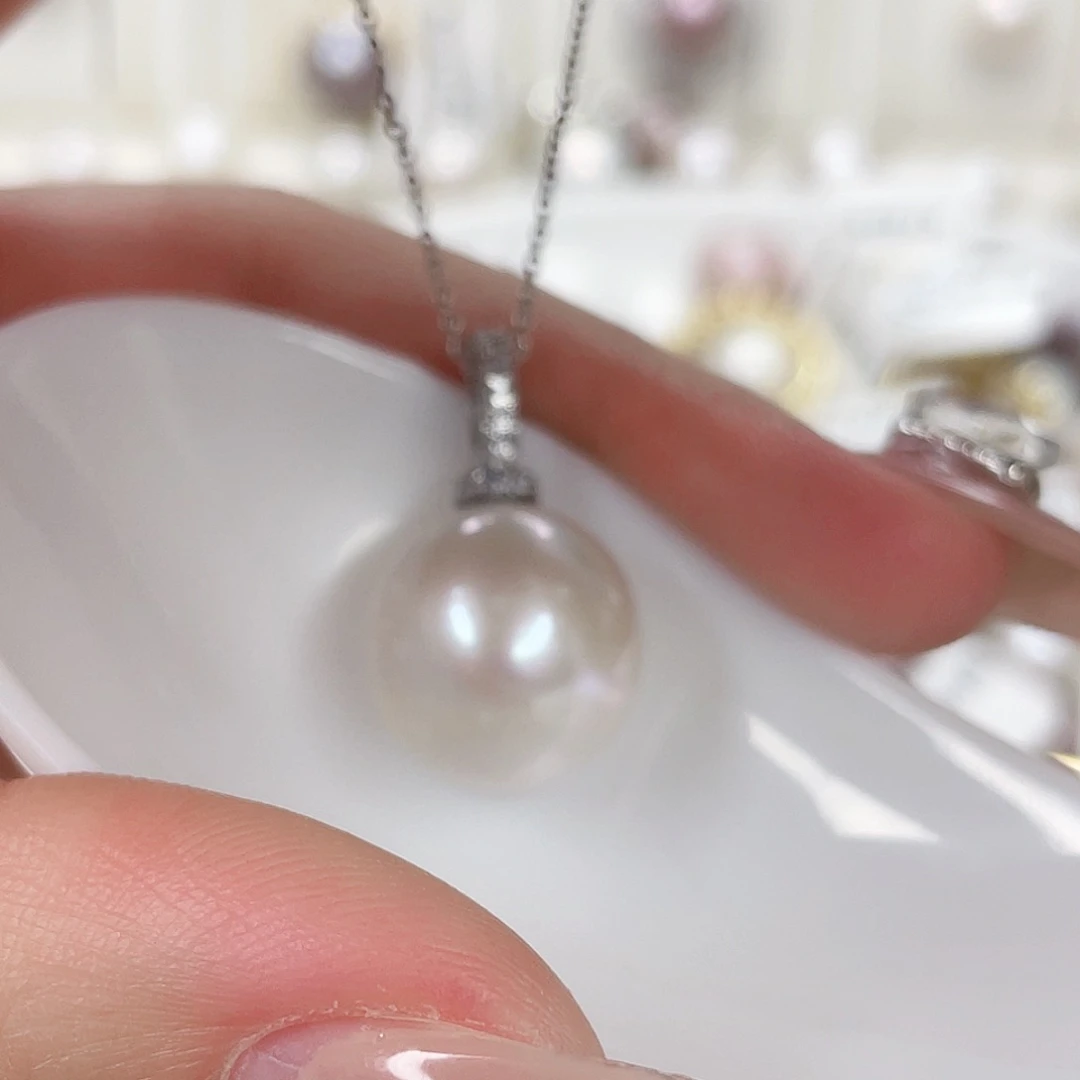 淡水珍珠吊坠(赠链)未镶嵌