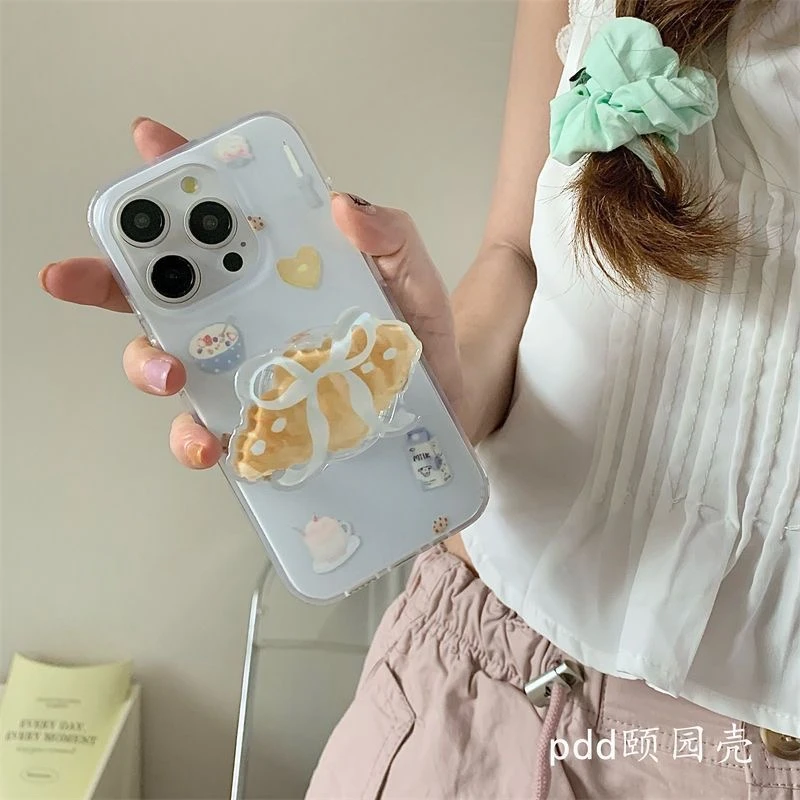 韩风卡通牛角包适用苹果16Pro大孔15手机壳14卡通13/12支架11防摔
