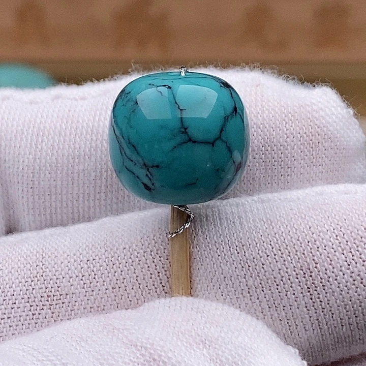 绿松石未镶嵌珠宝奇石14