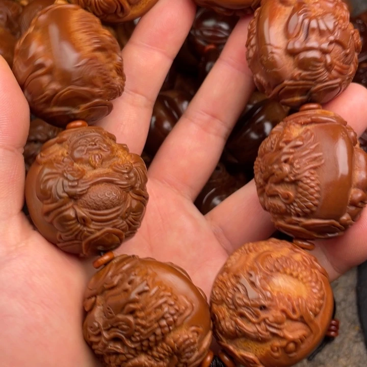 中***志橄榄核吊坠橄榄核