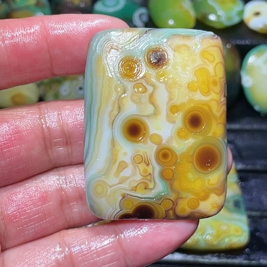 【闪购商品】未镶嵌玛瑙/玉髓珠宝奇石晴***