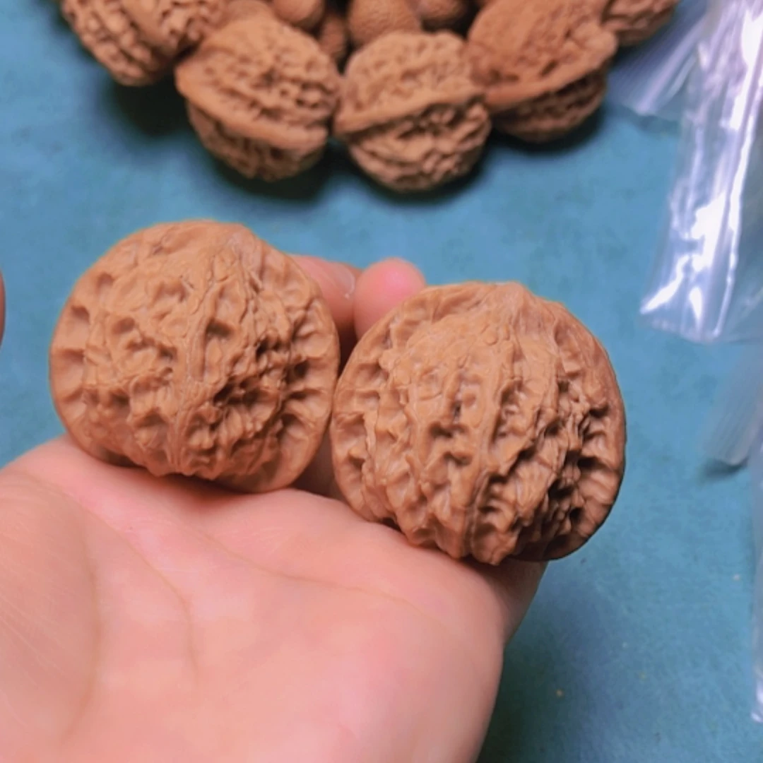【闪购商品】核桃摆件38凤眼全品
