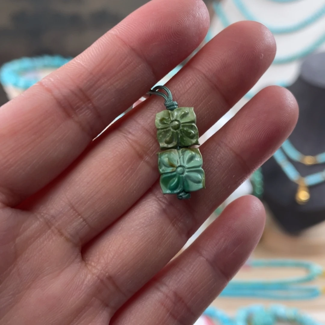 绿松石未镶嵌套链花花套装