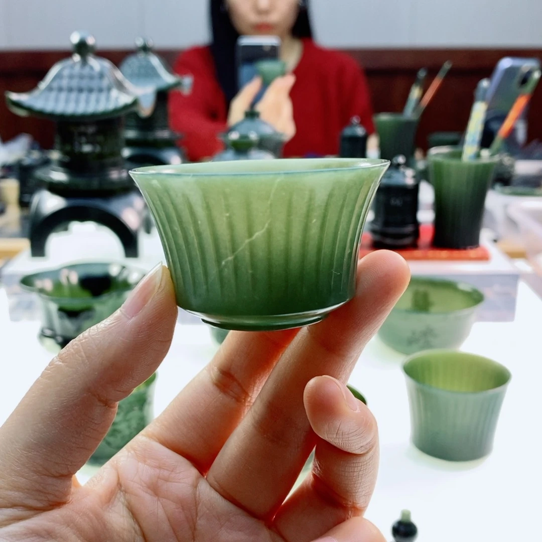 未镶嵌和田玉摆件