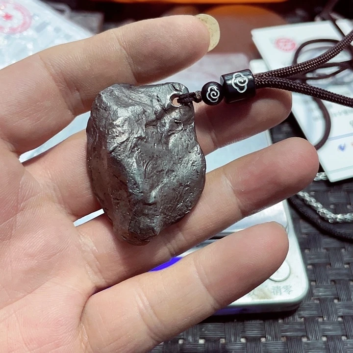 铁合金花岗石安吉的吊坠97课。