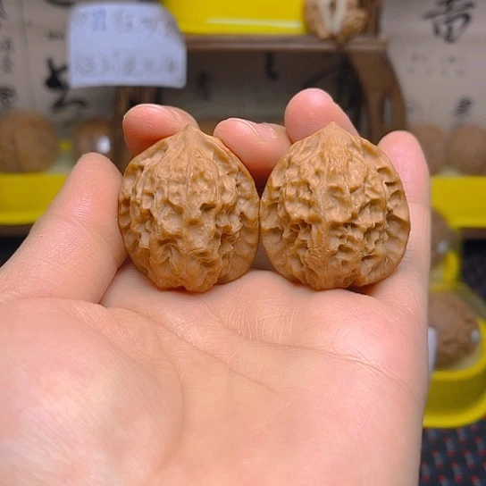 吊坠文玩核桃白蛇骨