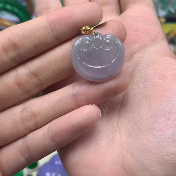 翡翠18K金镶嵌颈饰翡翠