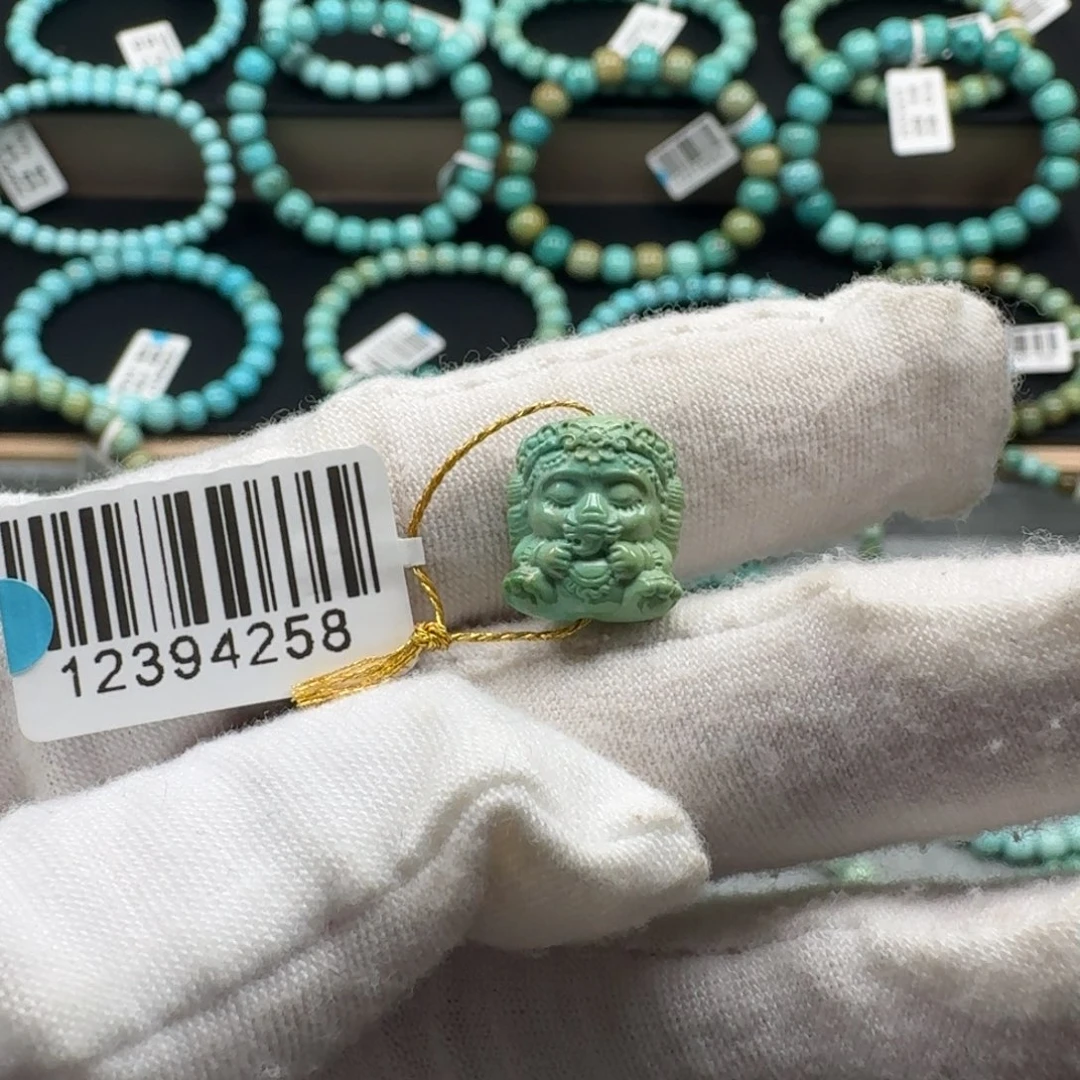 绿松石未镶嵌挂件