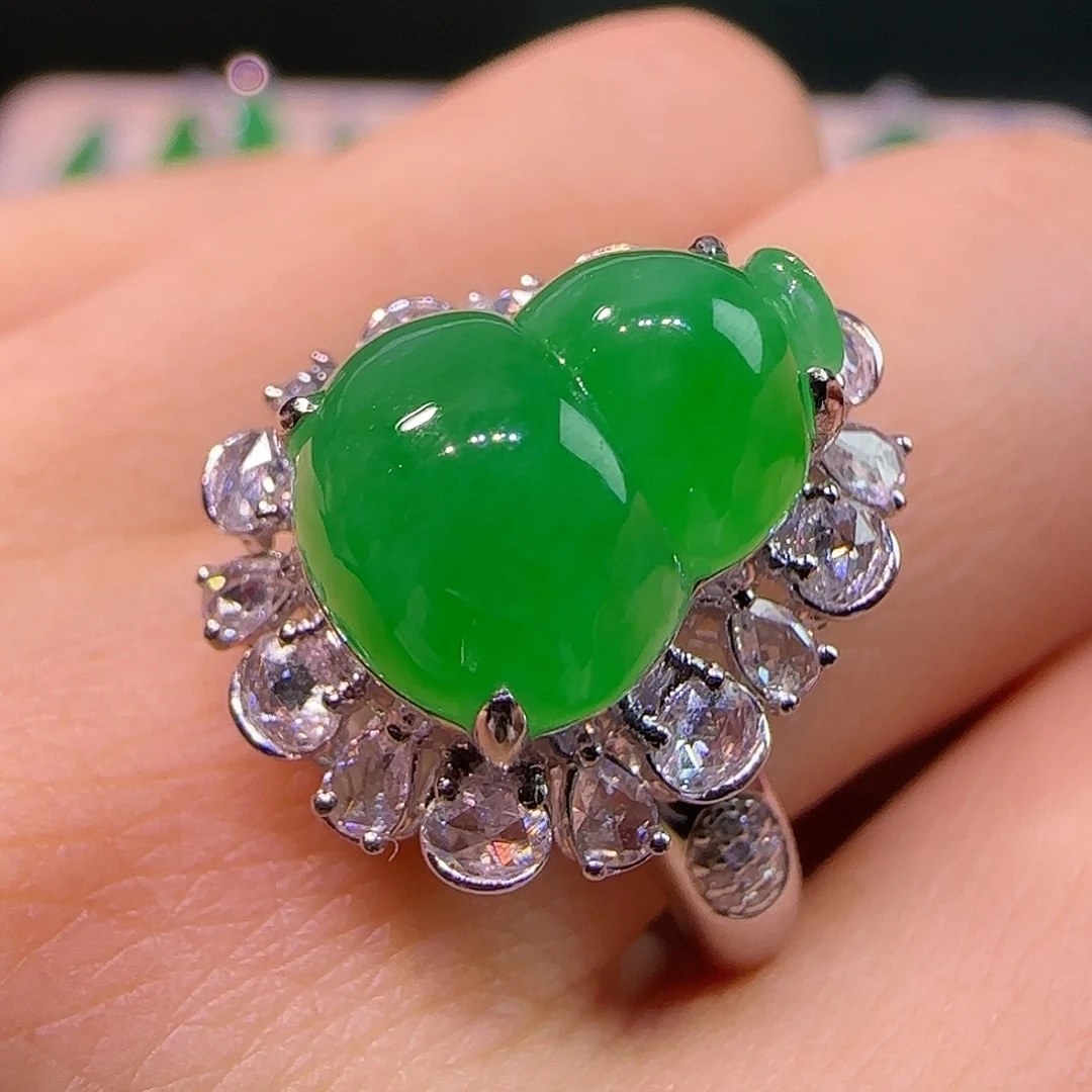 翡翠18K金镶嵌戒指