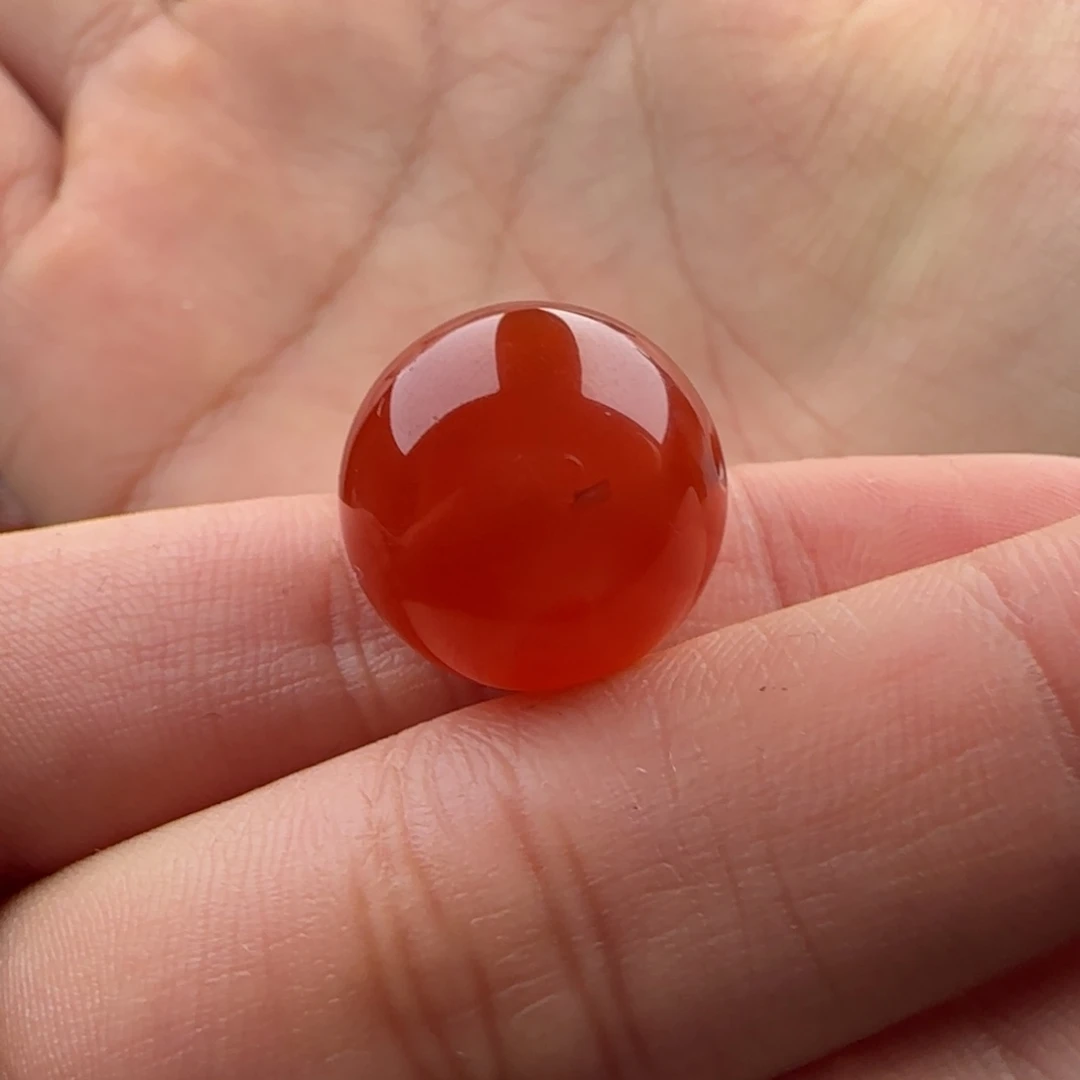 南红玛瑙未镶嵌圆珠15.2有皮裂和小马牙