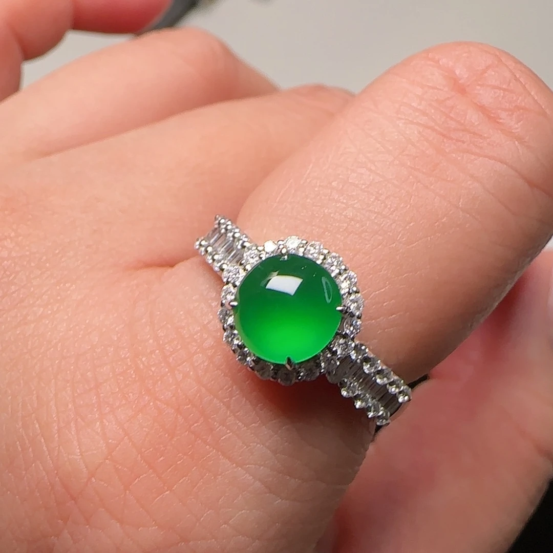 翡翠18K金镶嵌戒指天然翡翠