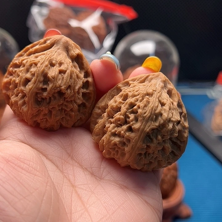 文玩核桃把件三角疆