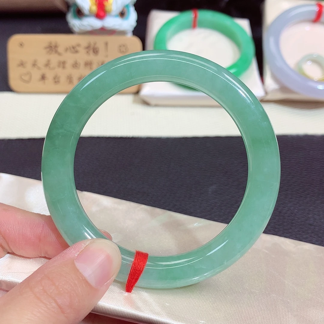 翡翠未镶嵌手镯563