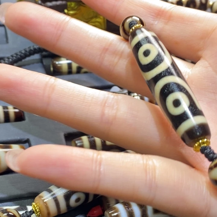 陪***大玛瑙/玉髓（覆膜）未镶嵌颈饰