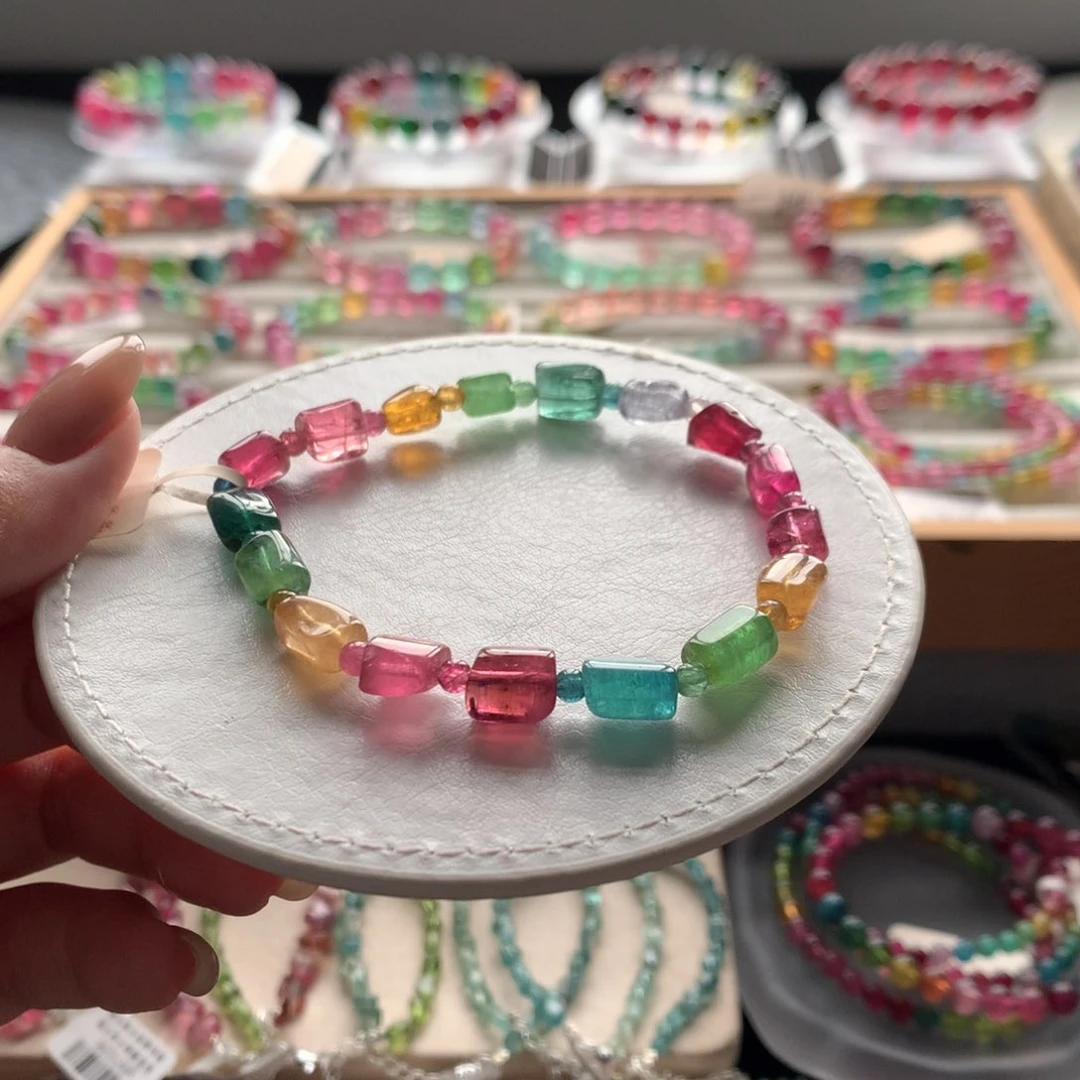 手链未镶嵌碧玺不退换