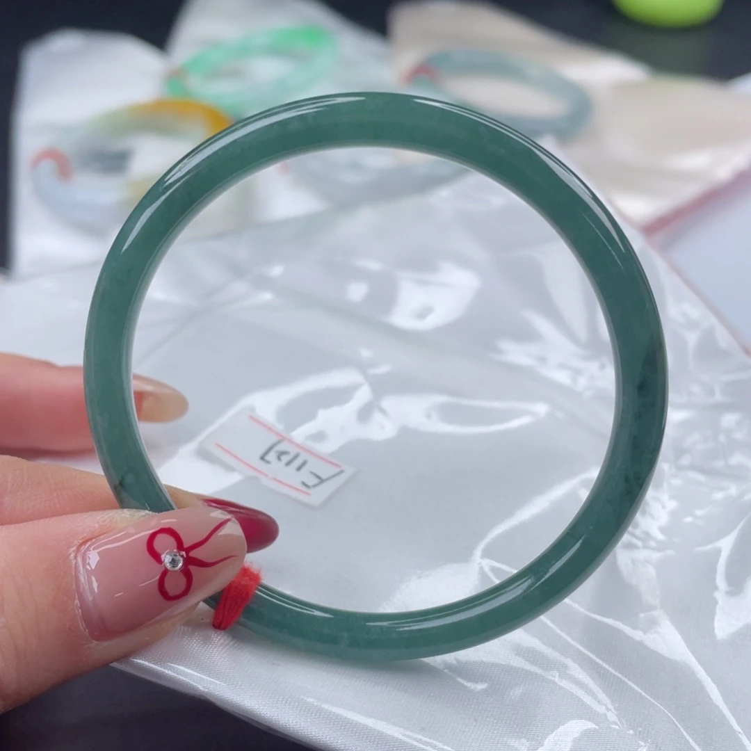 翡翠手镯未镶嵌54圆条7