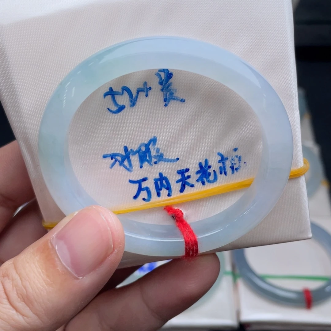 翡翠未镶嵌手镯翡翠手镯03