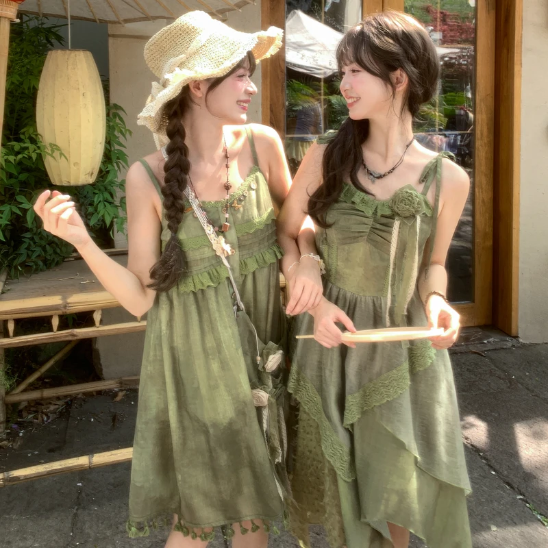 森女部落原创民族风设计感绿色森系吊带连衣裙女2025夏季新款裙子