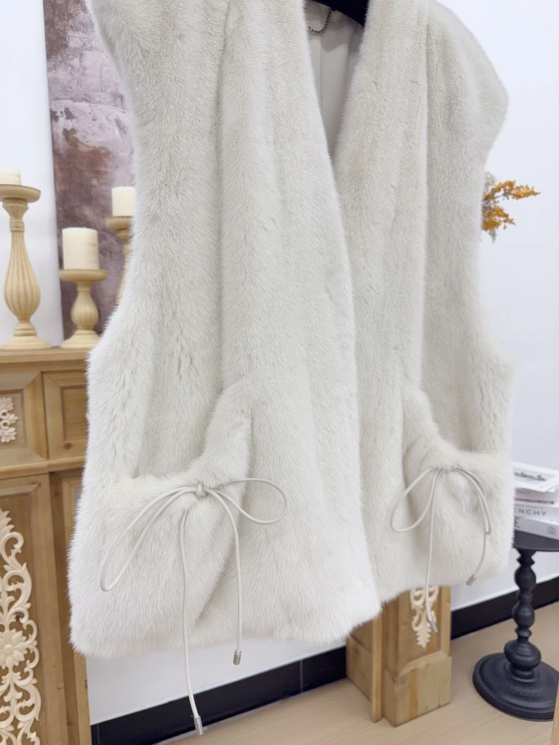 珞媄【爱丽丝】设计师款水貂皮草马甲立体口袋抽绳长款女士8553A