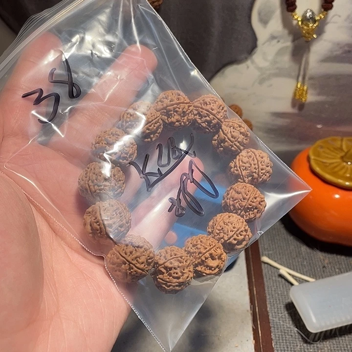 巡***刘金刚菩提吊坠六瓣