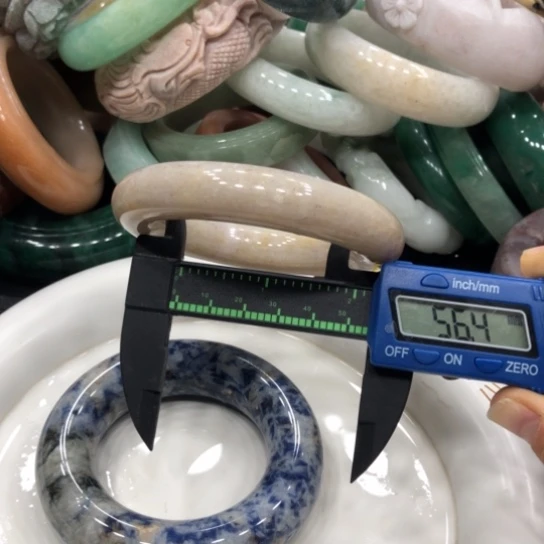 未镶嵌石英质玉珠宝半成品51