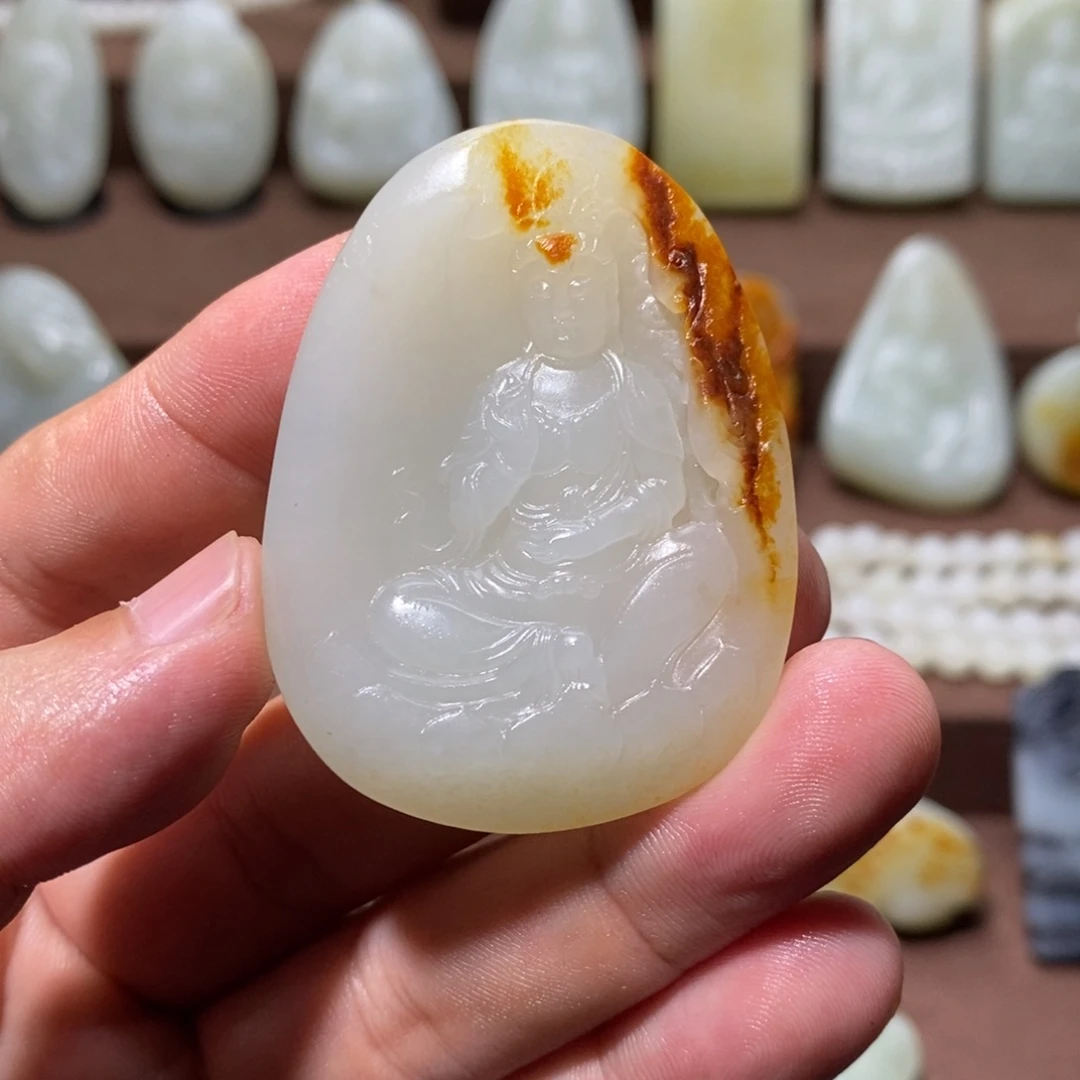 和田玉未镶嵌颈饰归*