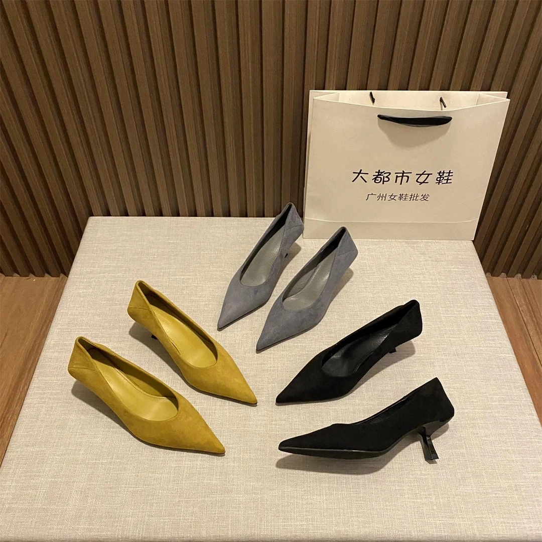 单鞋女2025新款春秋季百搭通勤中跟浅口小跟鞋法式尖头细跟低跟鞋