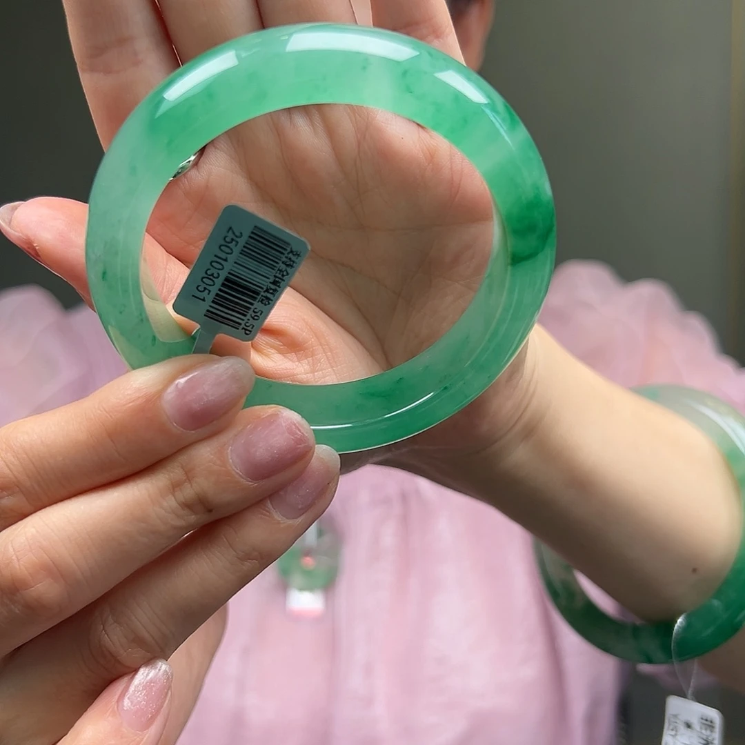 石英质玉手镯未镶嵌S****t口径60