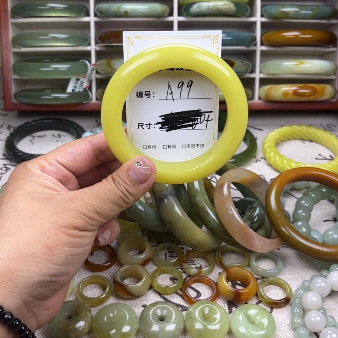 蛇纹石玉手镯未镶嵌滢**意