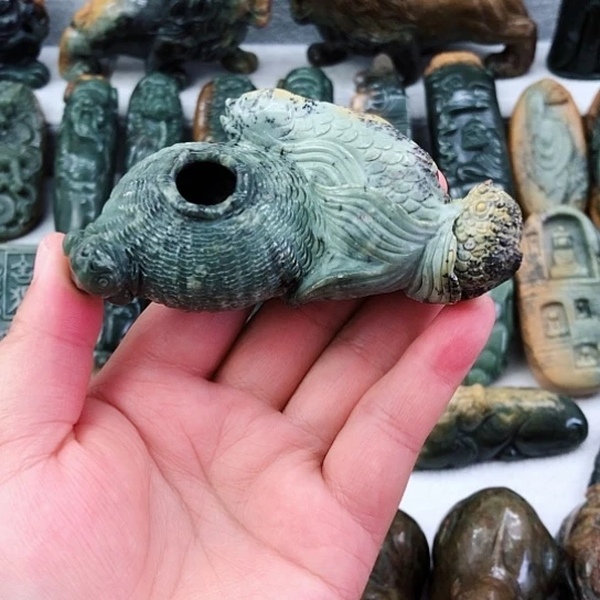 岫岩河磨玉（透闪石质玉）未镶嵌把件