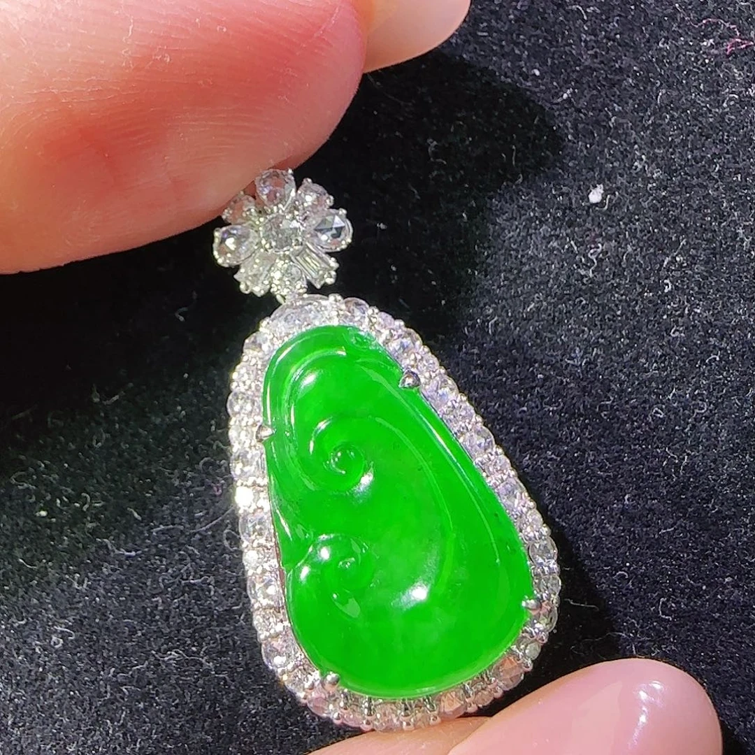 翡翠18K金镶嵌吊坠(不含链)