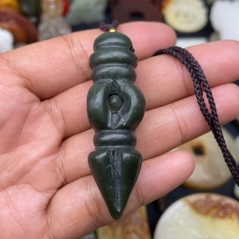 和田玉颈饰未镶嵌4