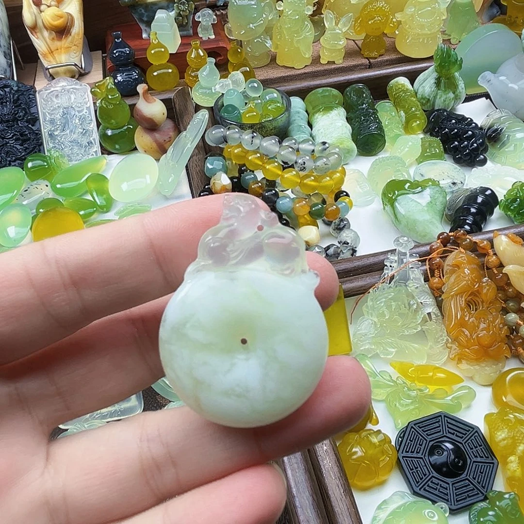 岫玉未镶嵌吊坠(不含链)