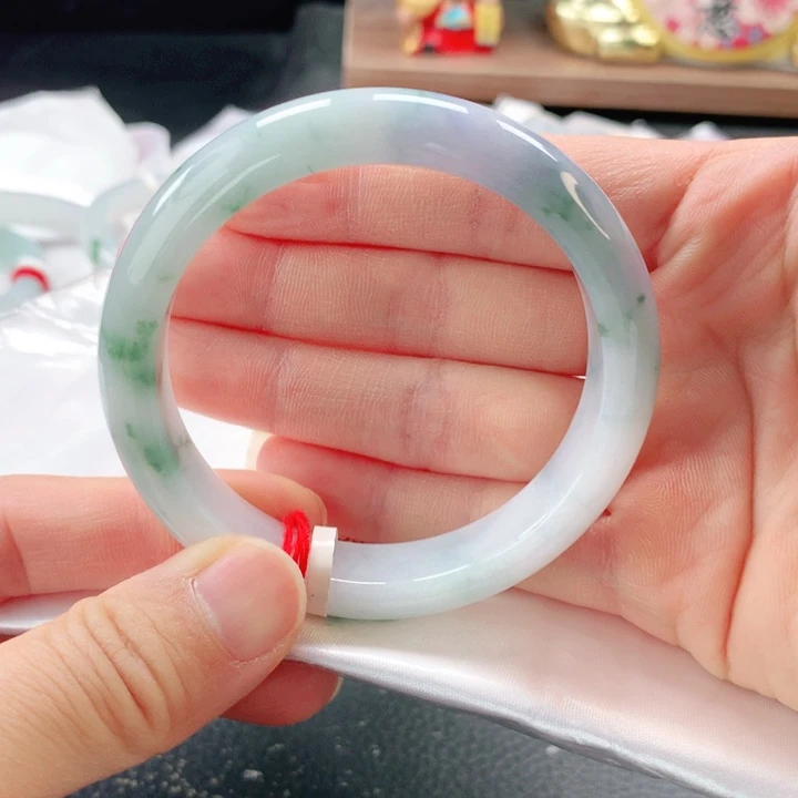 翡翠未镶嵌手镯缅甸A货翡翠手镯