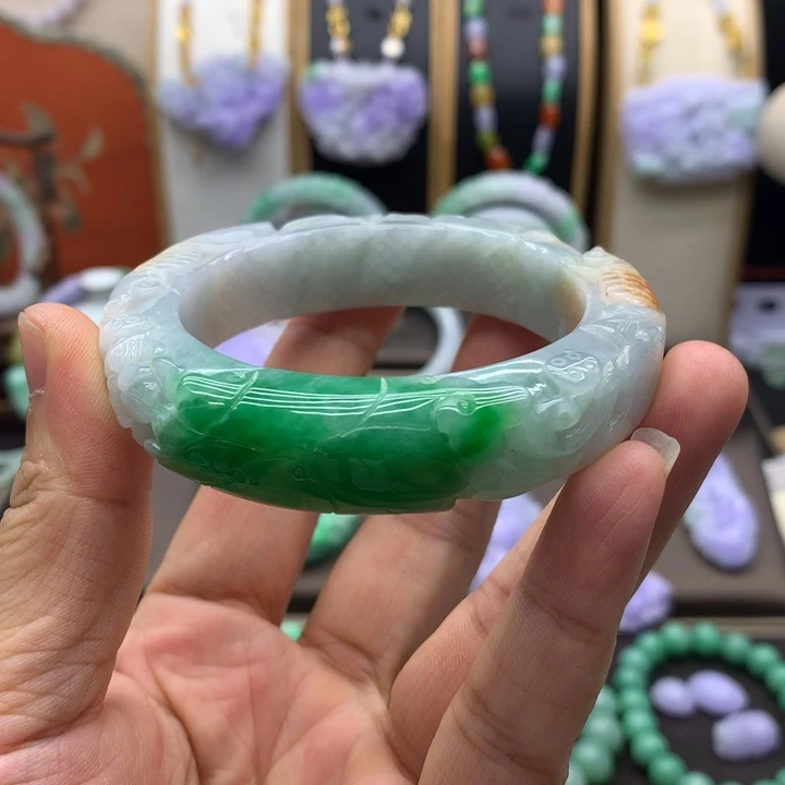 羊***意未镶嵌手链翡翠翡翠手镯圈口54