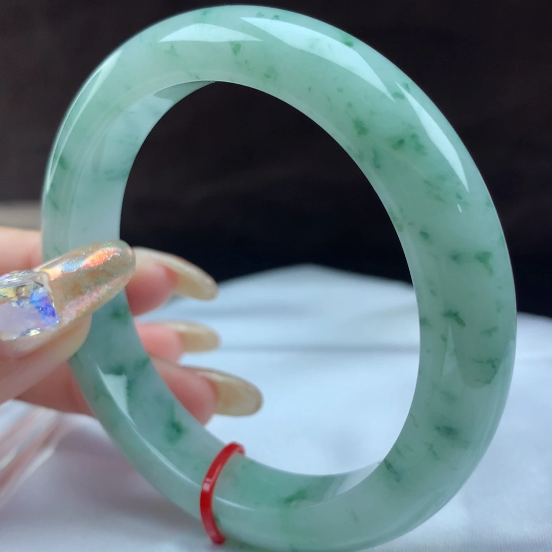 翡翠手镯未镶嵌96777，