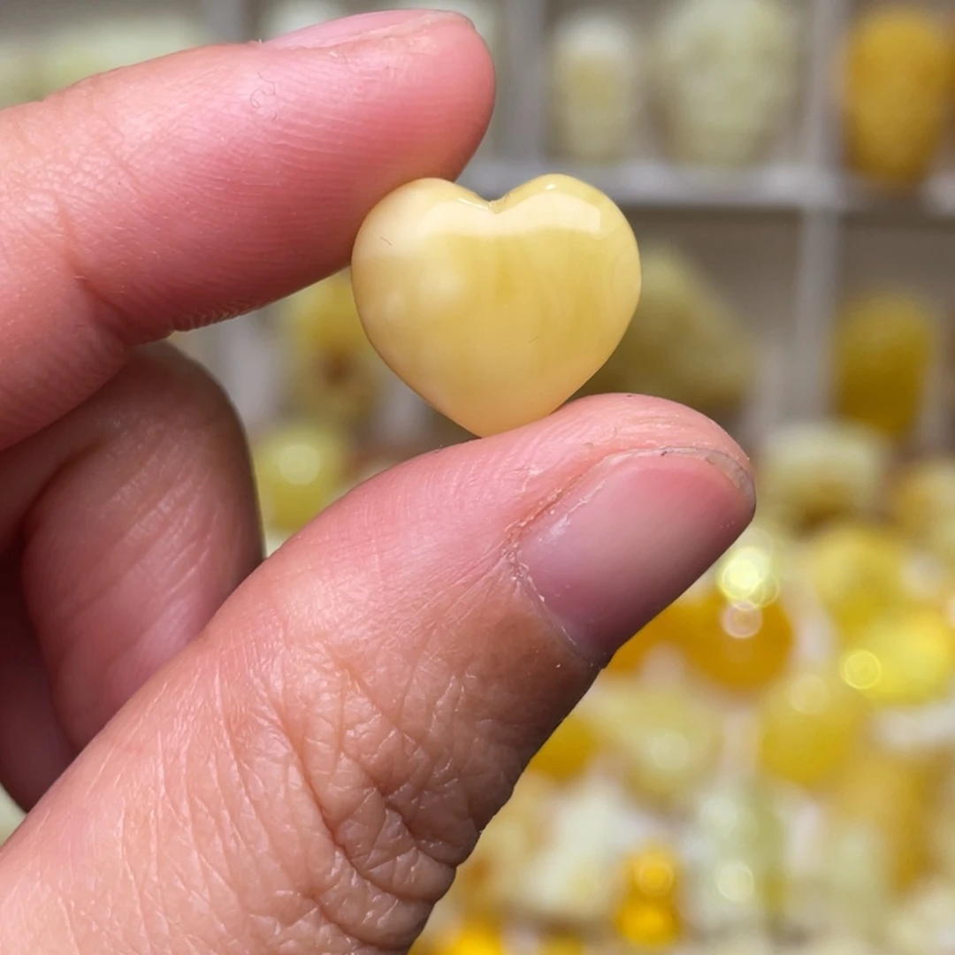 琥珀未镶嵌颈饰俄料爱心提溜