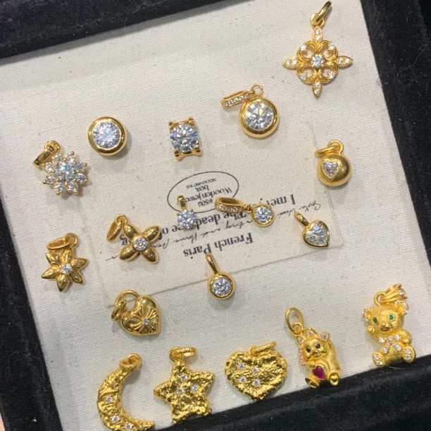 足金999 黄金5G工艺 莫桑镶嵌吊坠