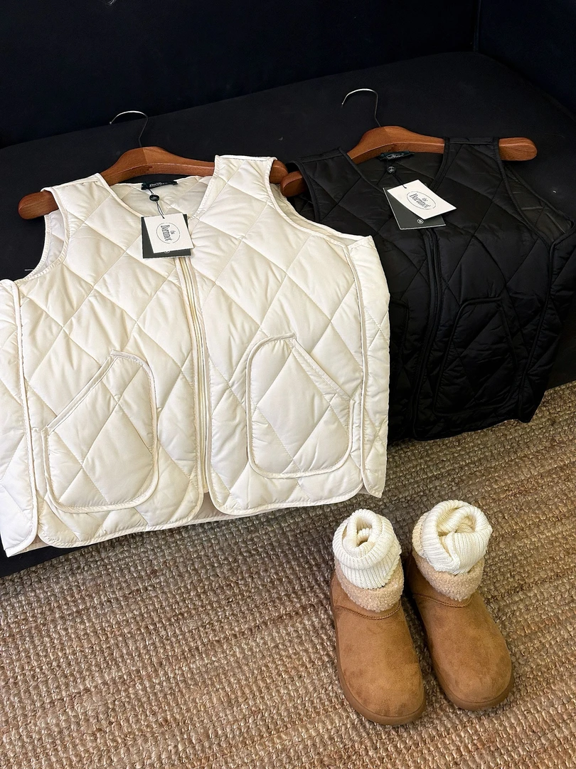 韩代·三明治叠穿轻薄v领马甲坎肩