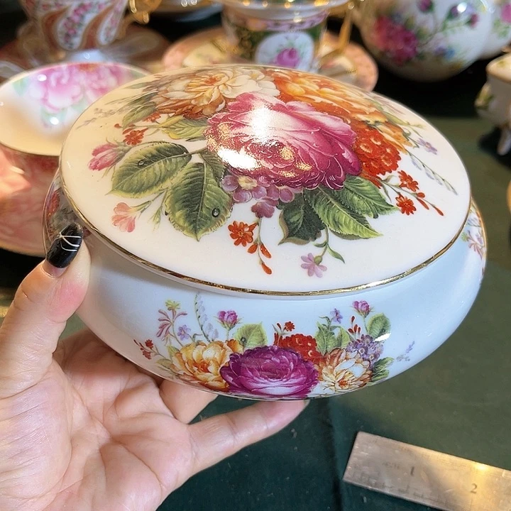 凡间陶瓷家居生活馆