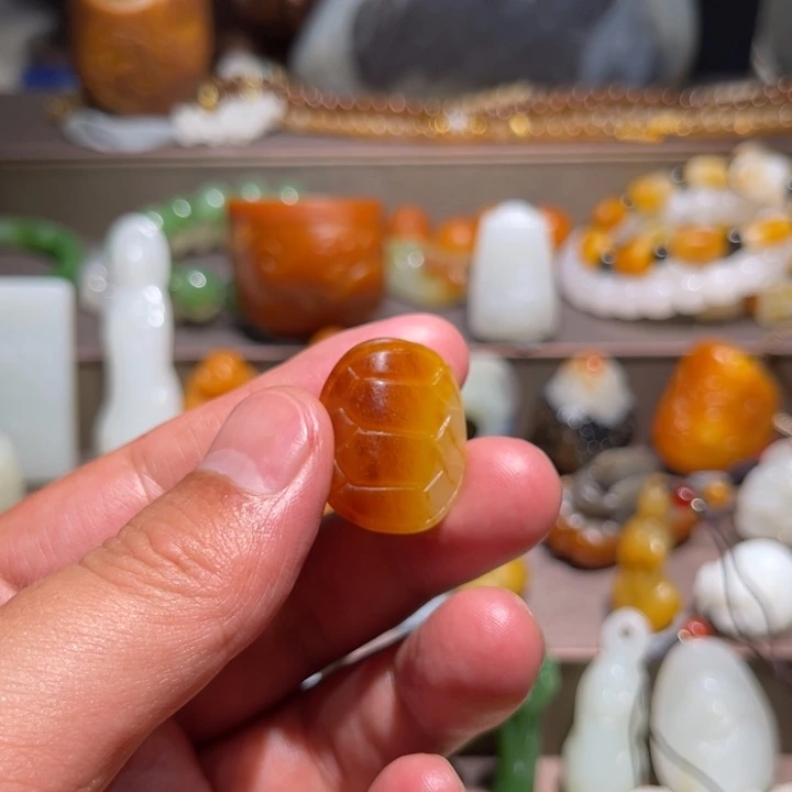 和田玉未镶嵌车挂