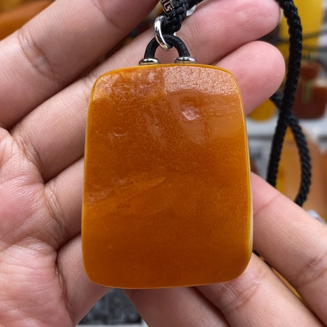 琥珀吊坠(赠链)未镶嵌