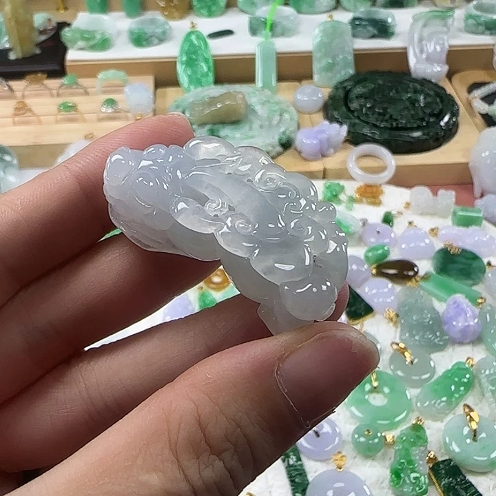 颈饰未镶嵌翡翠白冰貔貅