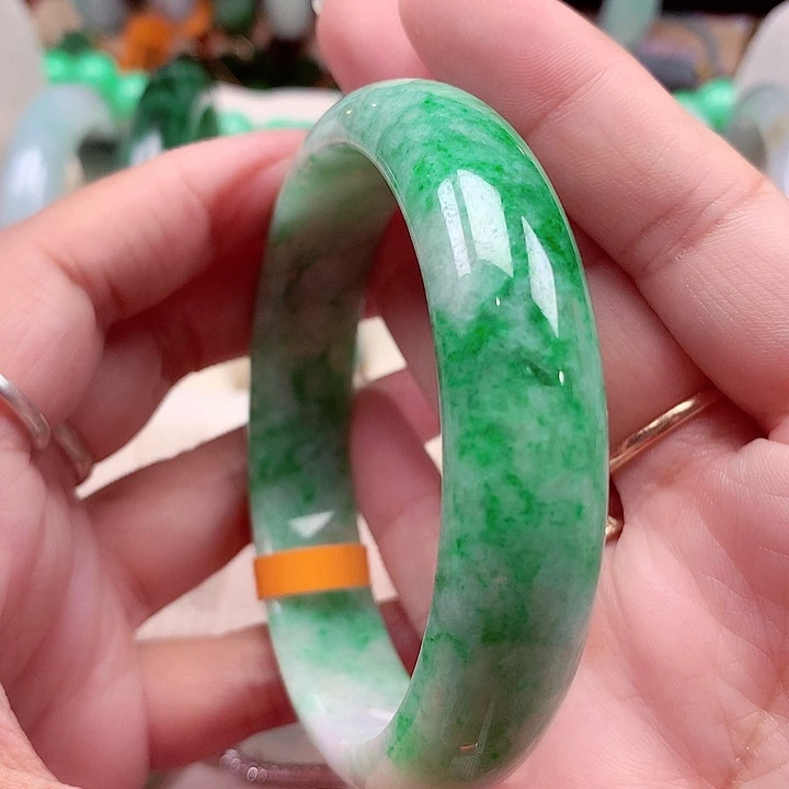 未镶嵌手镯翡翠翡翠