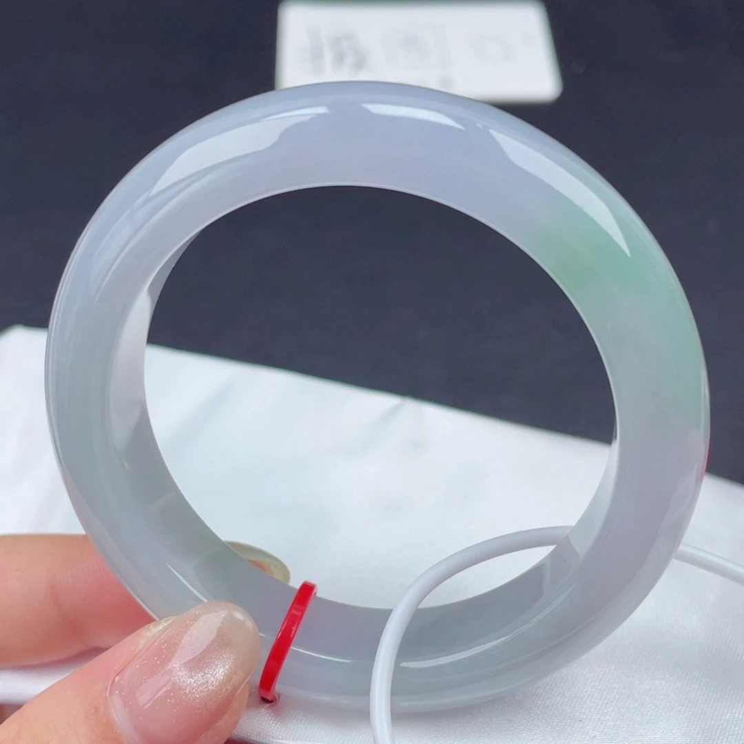 翡翠手镯未镶嵌54圈口