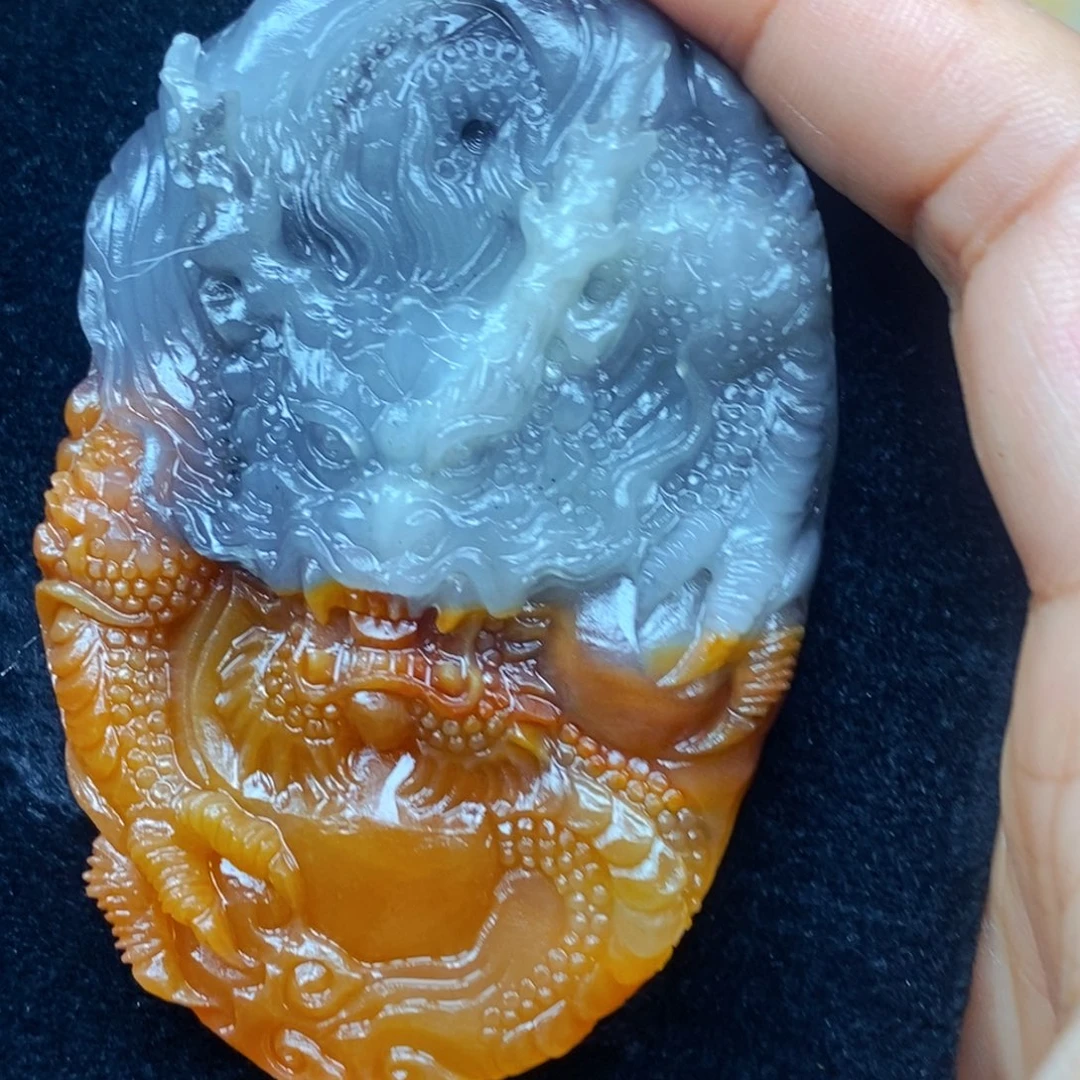 颈饰未镶嵌石英岩玉